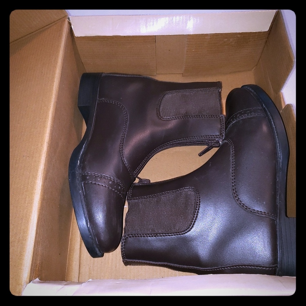 Horse riding shoes